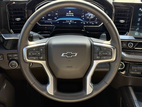 Used 2024 Chevrolet Silverado 1500 LT Trail Boss w/ LT Trail Boss Premium Package image 16