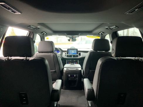 Used 2024 Chevrolet Tahoe Premier w/ Premium Package 2 image 39