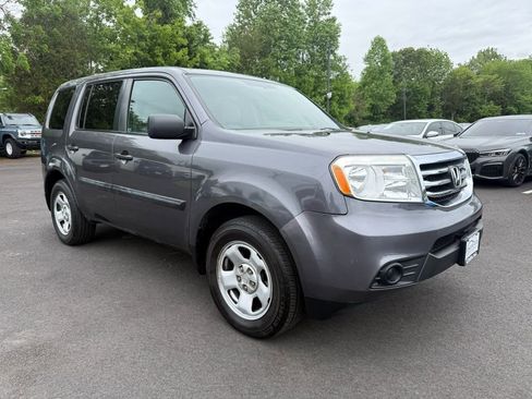 Used 2015 Honda Pilot LX image 2
