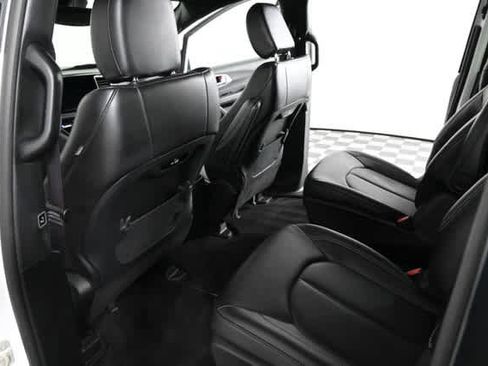 Used 2024 Chrysler Pacifica Hybrid S Appearance Pkg image 17