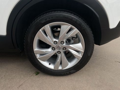 Used 2025 Buick Encore GX Preferred FWD image 9