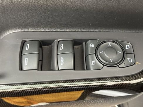 Used 2022 GMC Acadia AT4 w/ Technology Package image 24