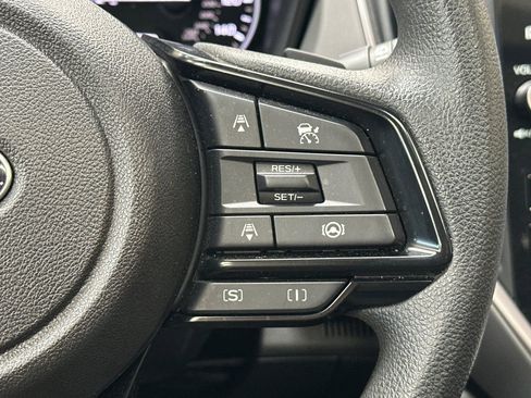 Used 2025 Subaru Crosstrek 2.0i Premium image 30