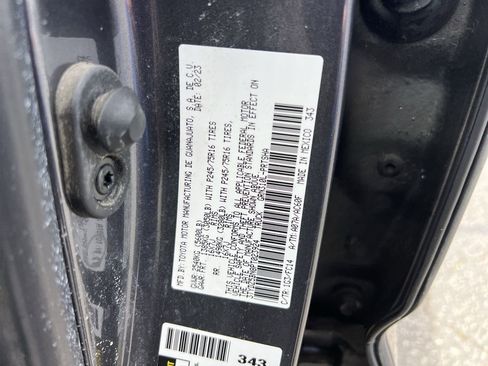 Used 2023 Toyota Tacoma SR5 AWD/4WD image 36