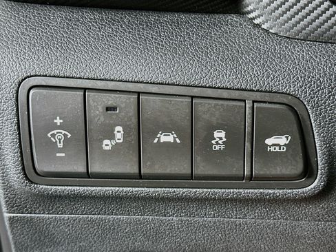 Used 2020 Hyundai Tucson Sport FWD image 17