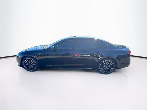 Used 2022 Maserati Quattroporte Trofeo image 5