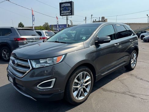 Used 2018 Ford Edge Titanium w/ Equipment Group 302A AWD/4WD image 4