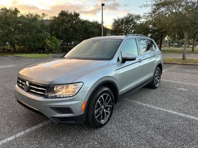 Used 2021 Volkswagen Tiguan SE w/ Panoramic Sunroof Package