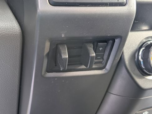 Used 2019 Ford F250 XLT w/ Snow Plow Prep Package image 21