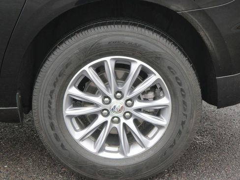 Used 2023 Buick Enclave Essence FWD image 17