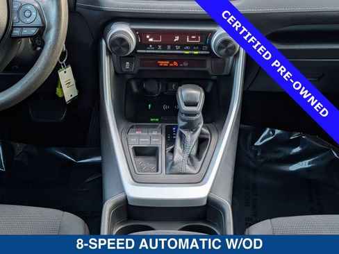 Used 2021 Toyota RAV4 LE image 18