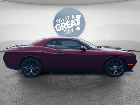 Used 2019 Dodge Challenger R/T RWD image 2