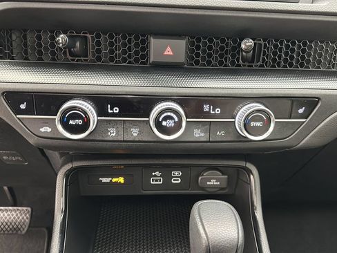 Used 2024 Honda CR-V EX image 18