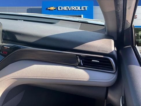 Used 2023 Toyota Camry XLE w/ Navigation Package image 26