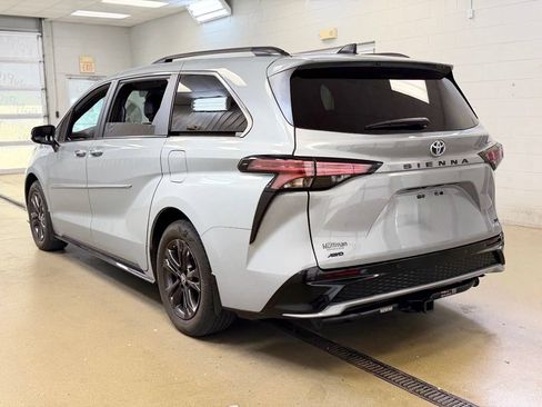 Used 2024 Toyota Sienna XSE w/ XSE Premium Package AWD/4WD image 8