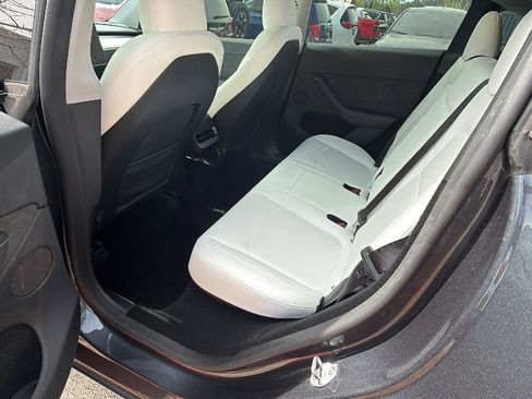 Used 2024 Tesla Model Y Long Range image 23