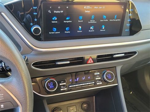 Used 2023 Hyundai Sonata SEL image 8