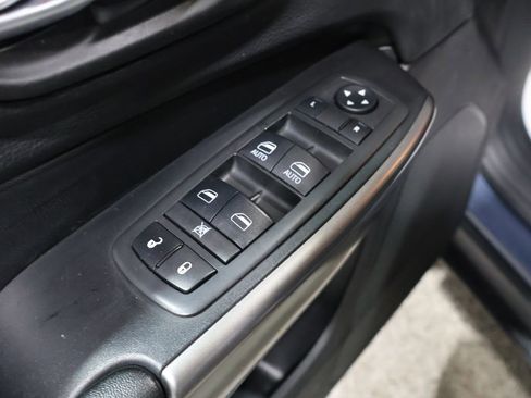 Used 2020 Jeep Cherokee Limited image 14