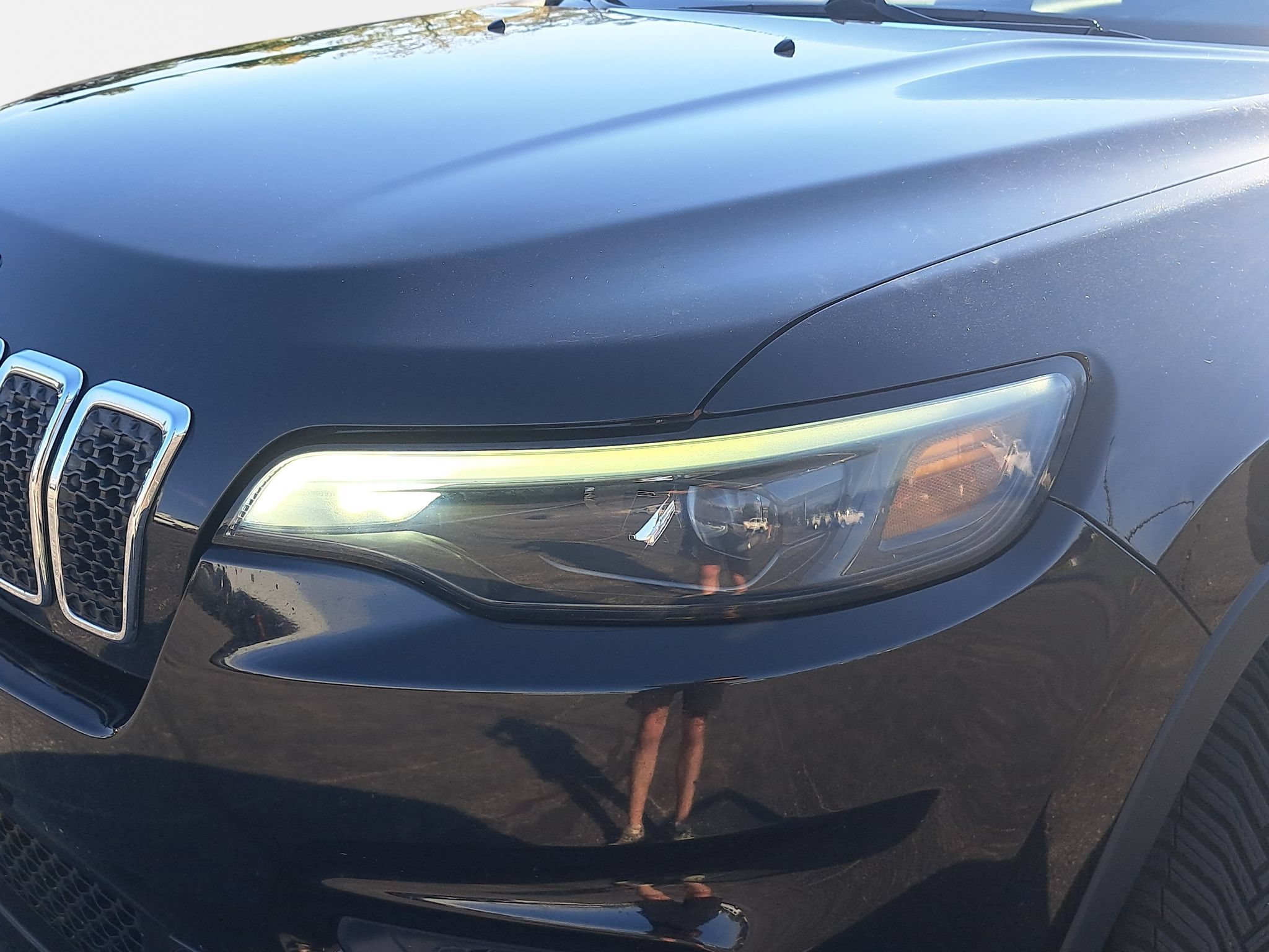 Used 2019 Jeep Cherokee Latitude Plus w/ Cold Weather Group AWD/4WD image 30