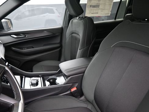 New 2025 Jeep Grand Cherokee L Laredo w/ Luxury Tech Group I image 31