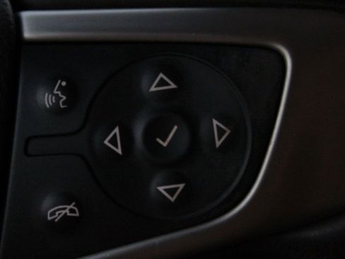 Used 2018 GMC Yukon XL SLT w/ Open Road Package image 23