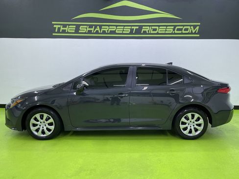 Used 2025 Toyota Corolla LE image 6