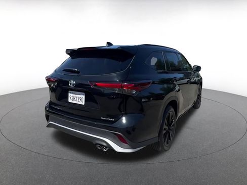 Used 2025 Toyota Highlander XSE image 14