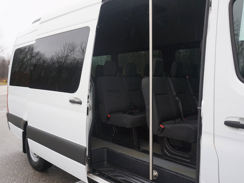 Used 2019 Mercedes-Benz Sprinter 2500 w/ Driver Convenience Package image 21