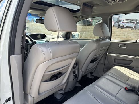 Used 2011 Honda Pilot Touring image 24