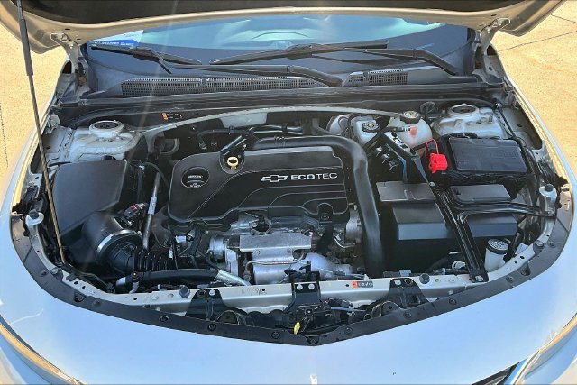 Used 2016 Chevrolet Malibu LT FWD image 29