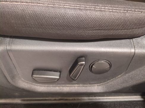 Used 2019 Ford F150 XLT w/ Equipment Group 302A Luxury image 17