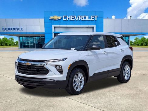 New 2026 Chevrolet TrailBlazer LS w/ LS Convenience Package FWD image 2