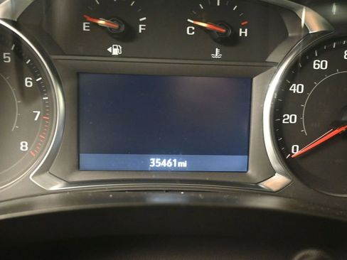 Used 2023 Chevrolet Traverse LT FWD image 11