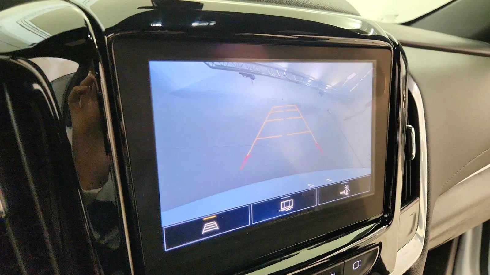 Used 2023 Chevrolet Traverse LT FWD image 20