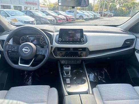 Used 2023 Nissan Rogue SV image 13
