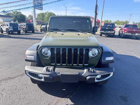 Used 2023 Jeep Gladiator Sport w/ Trailer Tow Package AWD/4WD image 3
