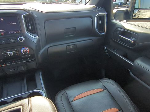 Used 2020 GMC Sierra 2500 AT4 w/ Technology Package image 18