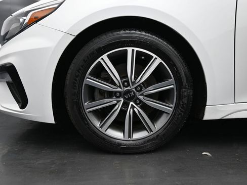 Used 2020 Kia Optima EX image 10