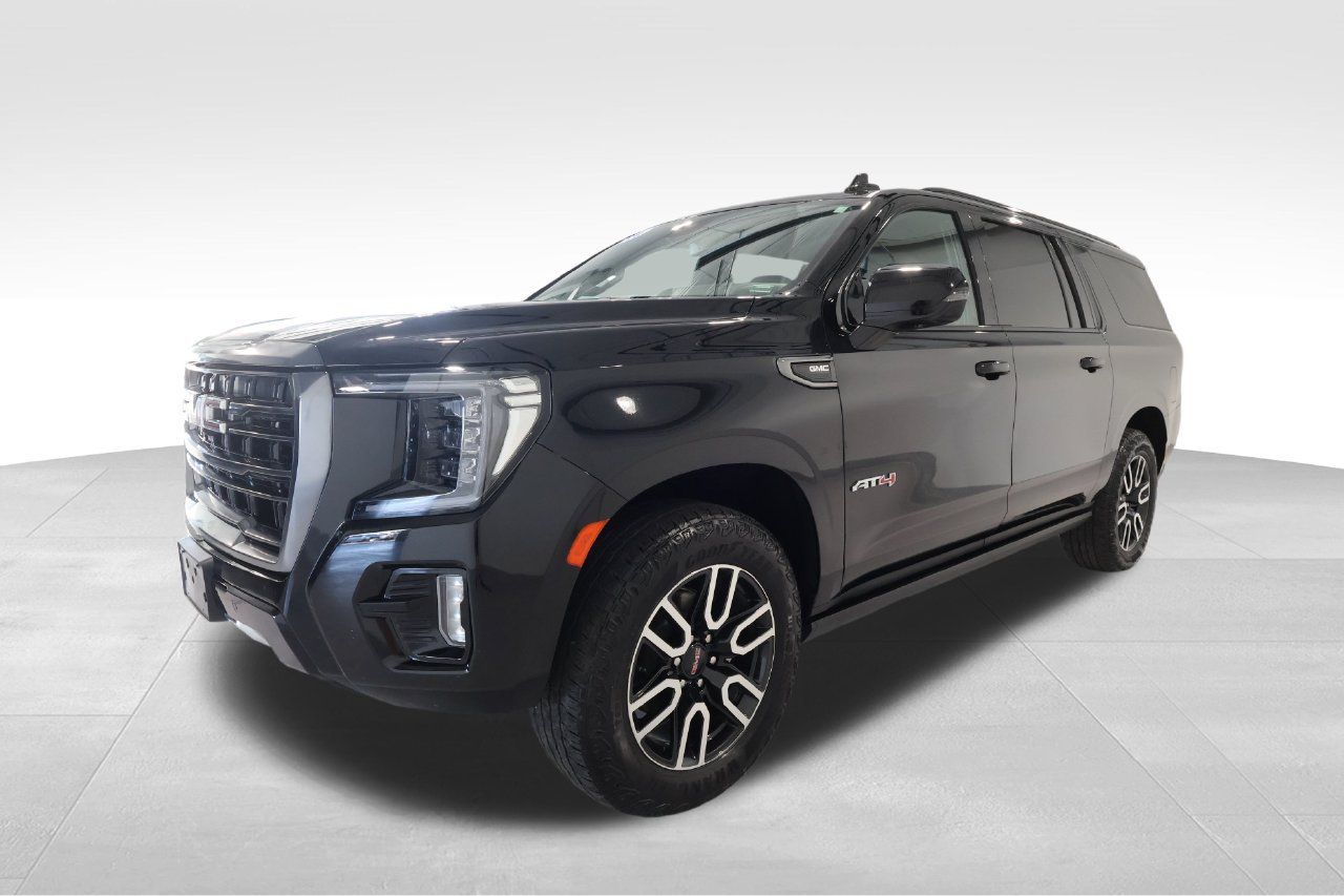 Used 2024 GMC Yukon XL AT4 w/ AT4 Premium Plus Package AWD/4WD image 8