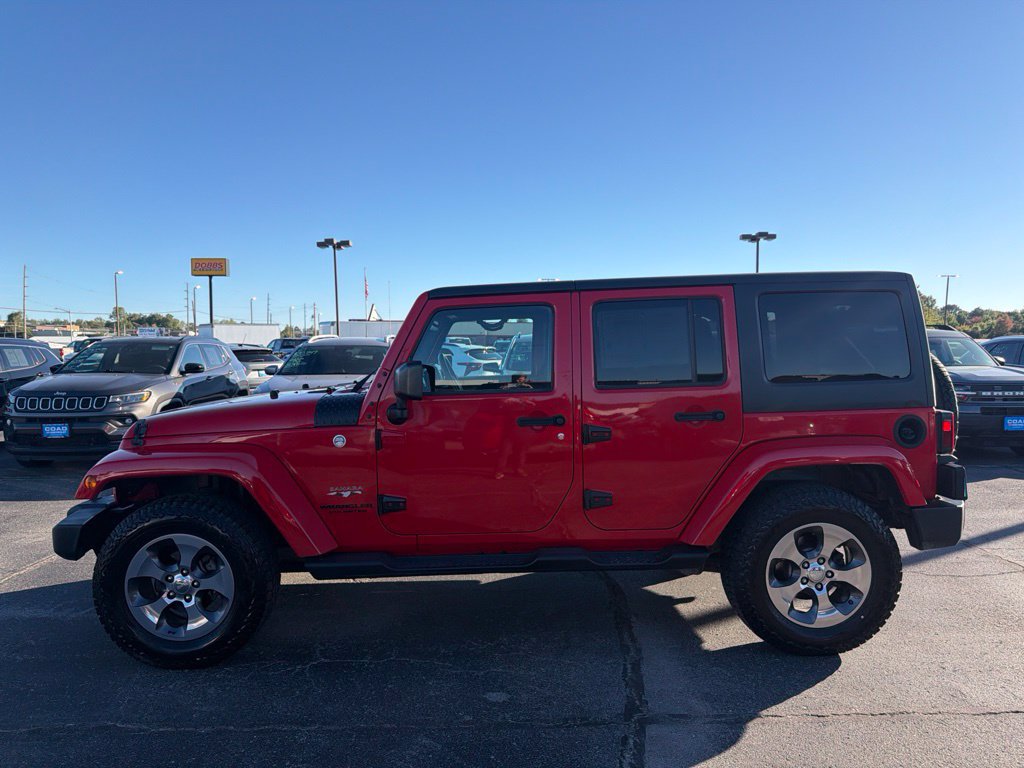 Used 2016 Jeep Wrangler Unlimited Sahara w/ Dual Top Group AWD/4WD image 6