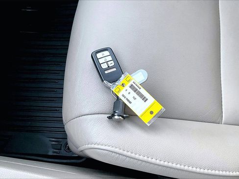 Used 2019 Honda Pilot Touring image 34