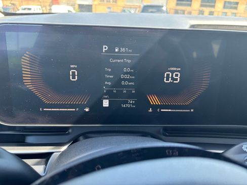 Used 2026 Kia Carnival FWD image 39