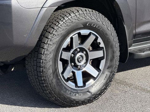 Used 2019 Toyota 4Runner TRD Off-Road Premium image 7