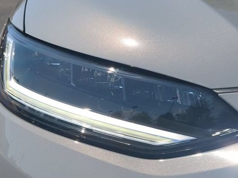 Used 2025 Honda HR-V Sport image 9