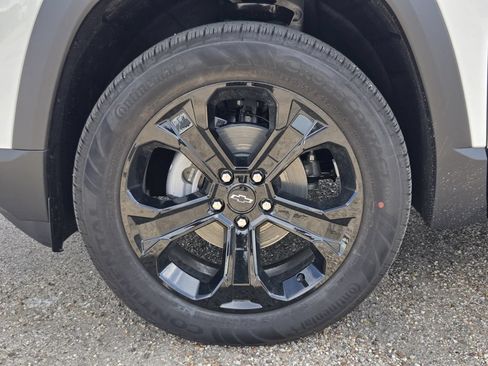 New 2027 Chevrolet Equinox LT w/ Midnight Edition FWD image 14