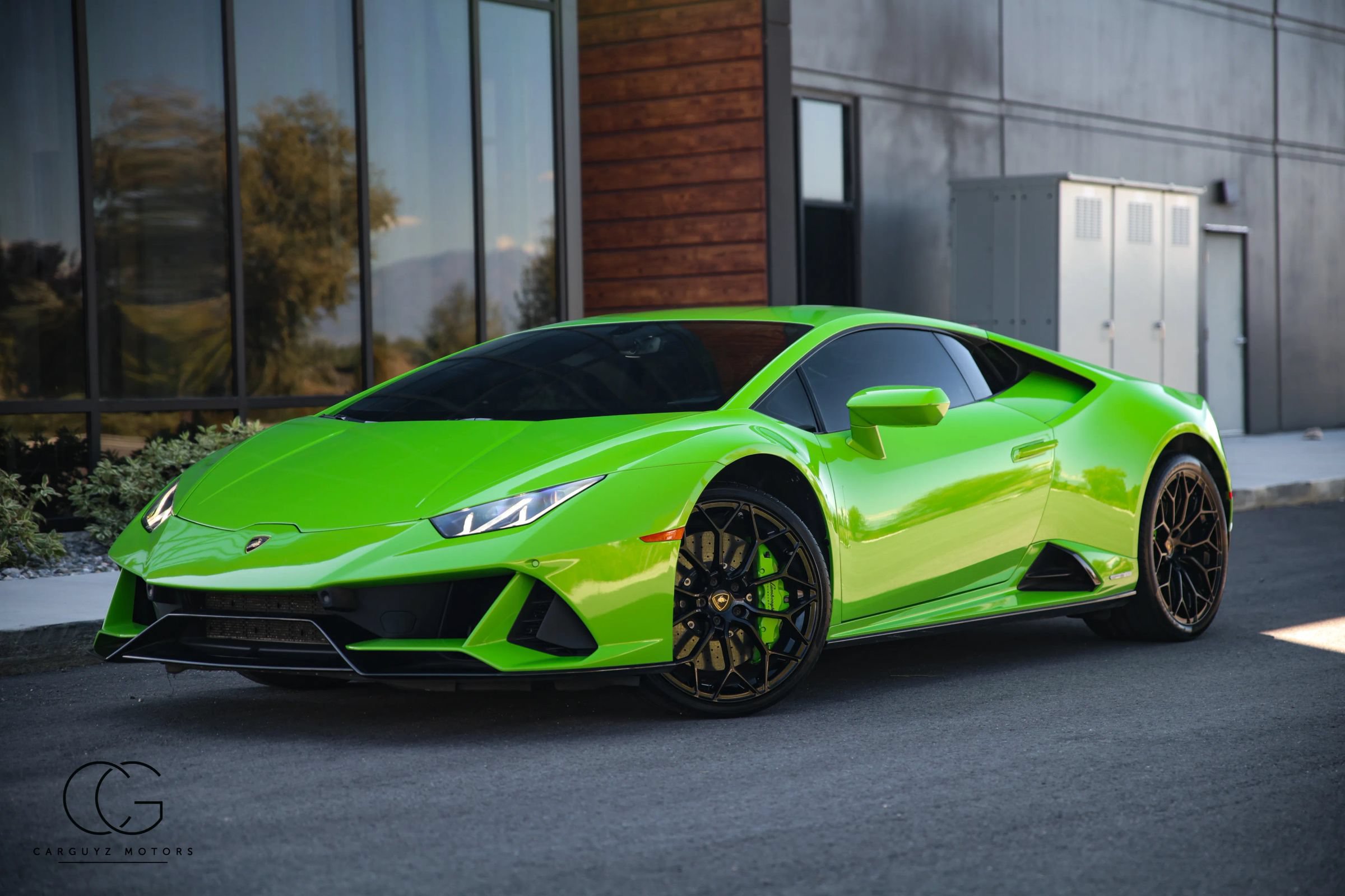 Used 2020 Lamborghini Huracan EVO AWD/4WD image 3