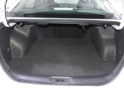 Used 2024 Nissan Altima 2.5 S FWD image 9