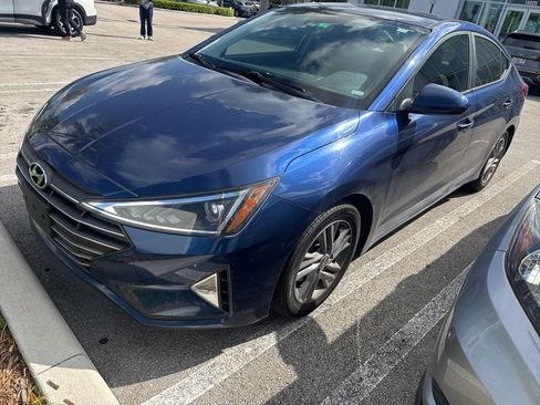 Used 2020 Hyundai Elantra SEL image 1