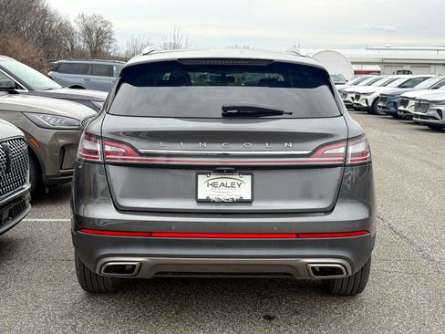 Used 2022 Lincoln Nautilus Reserve image 5