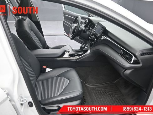 Used 2023 Toyota Camry SE w/ Convenience Package AWD/4WD image 31